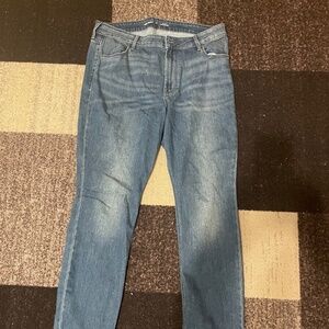 Old Navy High-Rise Straight Jeans